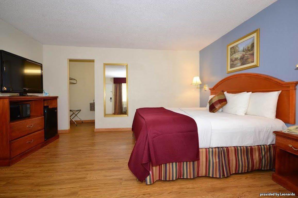Best Western Palestine Inn Room photo