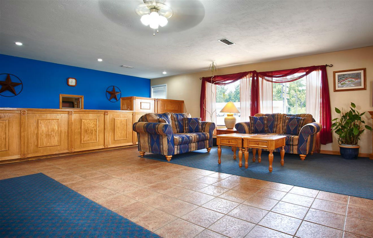 Best Western Palestine Inn Exterior photo