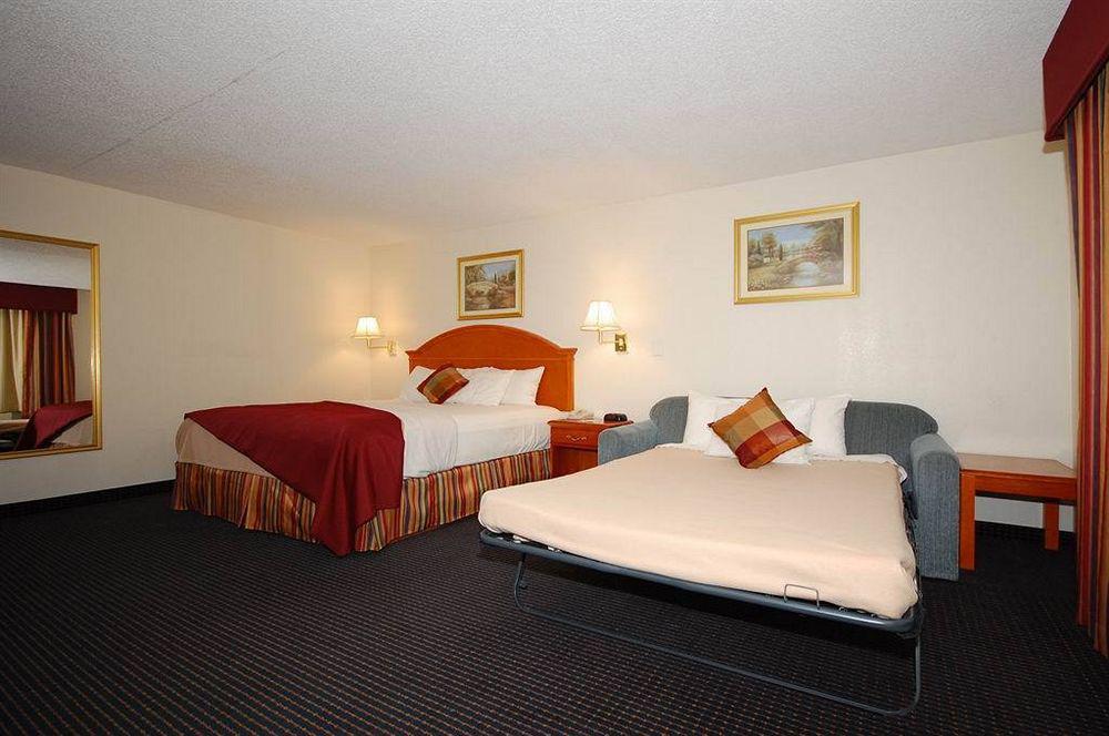Best Western Palestine Inn Room photo
